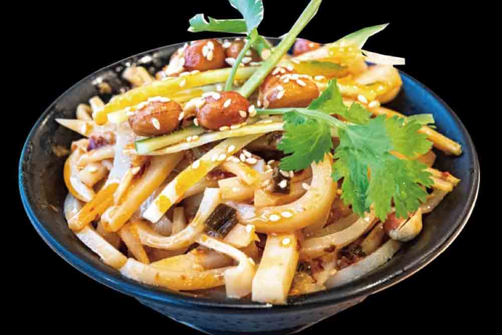 e6. bean noodles in chili sauce